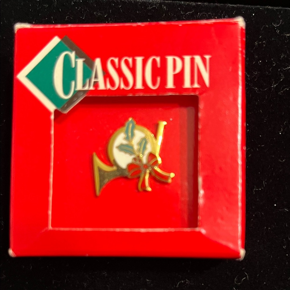Hallmark Classic Holiday Pin with Gold and Red Accents in box